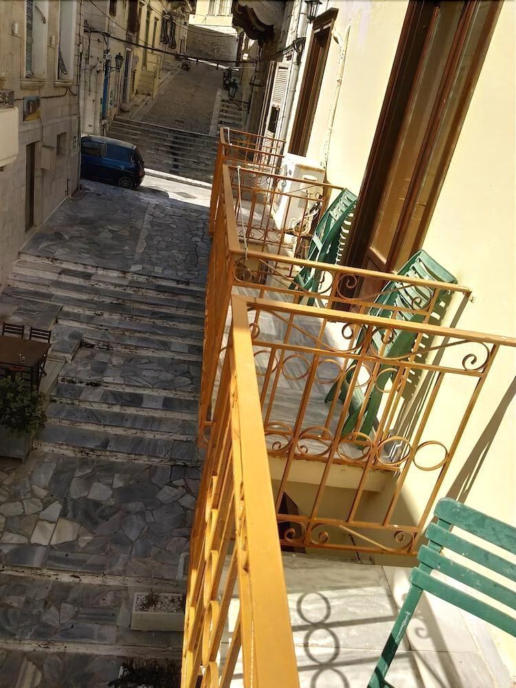 Hotel Atlantis Ermoupoli Exterior foto