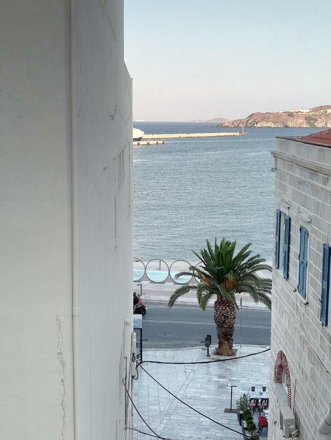 Hotel Atlantis Ermoupoli Exterior foto